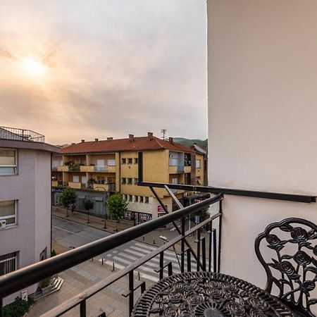 Fenix Lux Apartman Centar Appartement Vranje Buitenkant foto