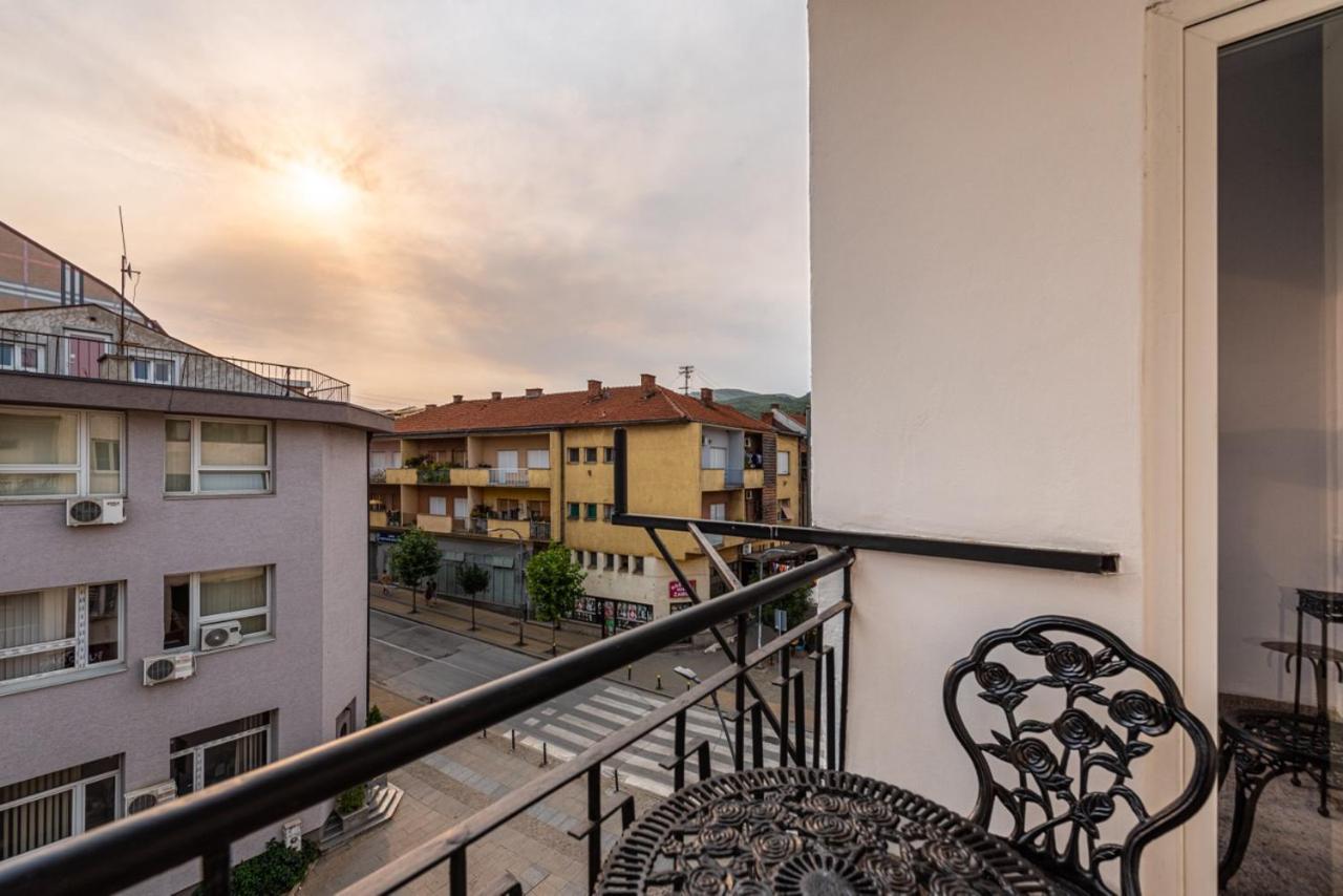 Fenix Lux Apartman Centar Appartement Vranje Buitenkant foto